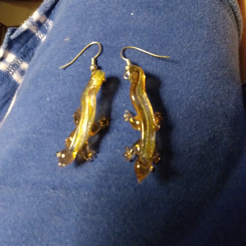SALE! New blown glass iguana earrings